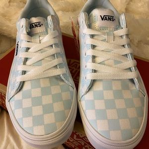 💙💙🤍🤍Light blue and white checkered Vans